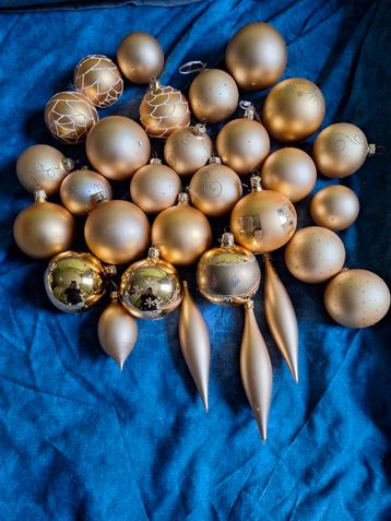 Goudkleurige glas kerstballen  30 stuks beschikbaar voor biedingen