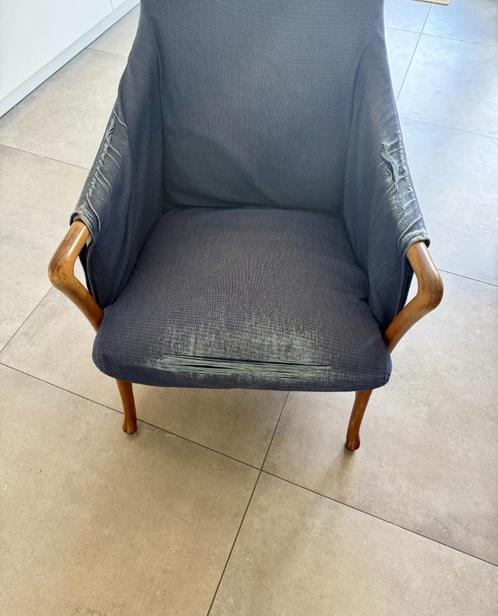 Giorgetti Progretti Wing Chair, Huis en Inrichting, Fauteuils, Gebruikt, Hout, Stof, 50 tot 75 cm, 75 tot 100 cm, Ophalen