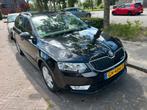Skoda Octavia 1.6 TDI 81KW Combi 2015 Zwart, Auto's, Skoda, Voorwielaandrijving, 4 cilinders, Origineel Nederlands, Stationwagon