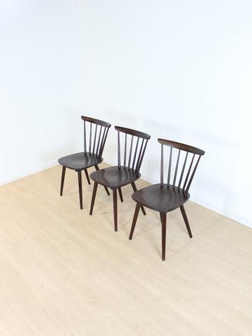 vintage stoelen beschikbaar voor biedingen