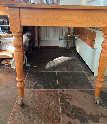 grenen eettafel met wielen groot 183 x 82 beschikbaar voor biedingen