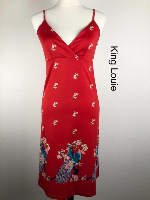 King Louie Zomerjurk  (mt: 36) 1,4/7987, Kleding | Dames, Jurken, Zo goed als nieuw, Maat 36 (S), Rood, Knielengte, Ophalen of Verzenden