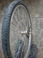 Te koop 26 inch voorwiel, Fietsen en Brommers, Fietsen | Cruisers en Lowriders, 51 tot 55 cm, Ophalen, Zo goed als nieuw, Staal