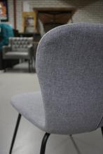 Leuke grijze eetkamerstoelen FENNA Light & Living stof grijs, Huis en Inrichting, Nieuw, Ophalen of Verzenden, Metaal, Grijs