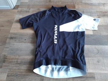 Btwin Fiets shirt. Wielren tricot. Maat M. beschikbaar voor biedingen