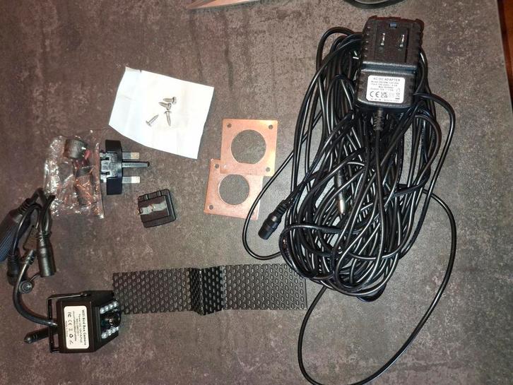 Camara ready bird box, Dieren en Toebehoren, Vogels | Overige Vogels, Meerdere dieren