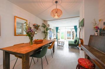 Teak eettafel beschikbaar voor biedingen