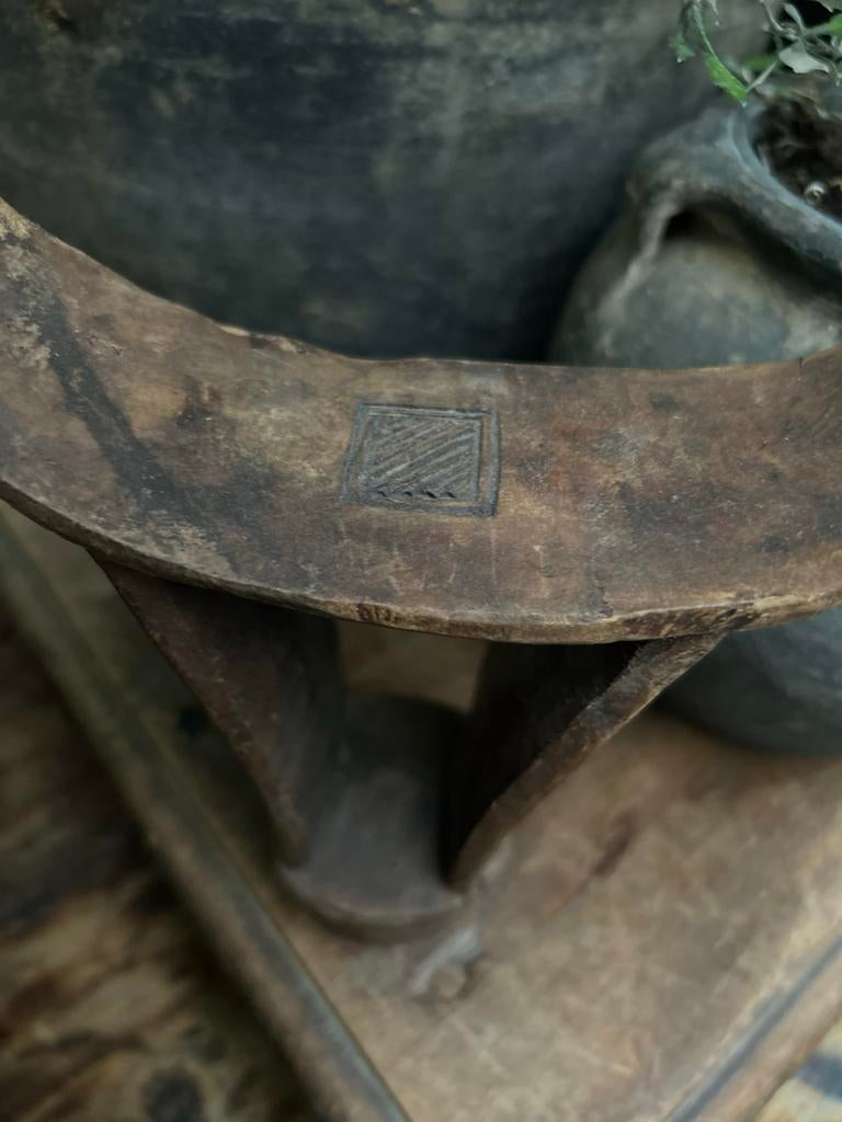 Afrikaanse houten hoofdsteun / neksteun tribale, Antiek en Kunst, Ophalen of Verzenden