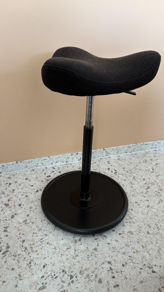 Stokke Varier move Balansstoel, Huis en Inrichting, Bureaustoelen, Zo goed als nieuw, Bureaukruk, Zwart, Ophalen