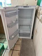 Inbouwkoelkast | BEKO, Ophalen, Zonder vriesvak, 200 liter of meer, 160 cm of meer