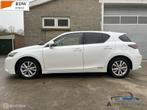 Lexus CT 200h Luxury Line clima NAP Nieuwe apk Camera cruise, Auto's, Lexus, Euro 6, 4 cilinders, Wit, Bedrijf