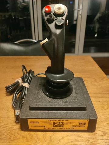 Thrustmaster F-22 Pro. F-16 Joystick zo goed als nieuw beschikbaar voor biedingen