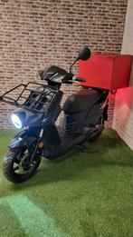 Electrische Sym x pro E bezorg scooter 11-2022! Incl box, Fietsen en Brommers, Maximaal 45 km/u, Ophalen of Verzenden, Zo goed als nieuw