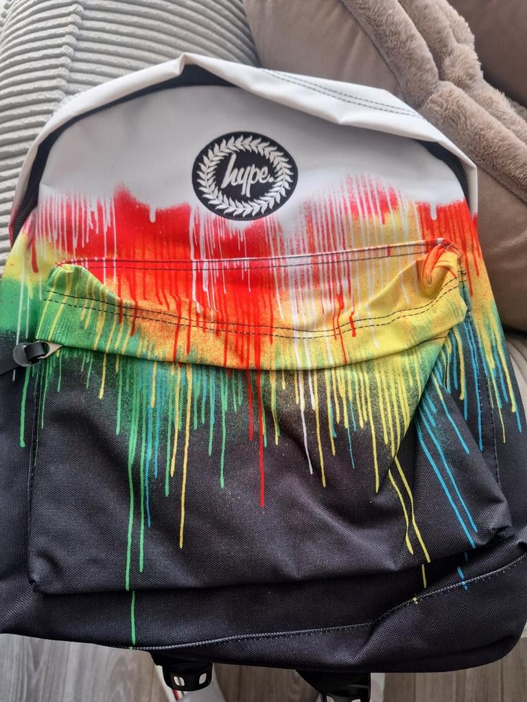 Hype rugzak met kleurrijke verfspatten, Sieraden, Tassen en Uiterlijk, Tassen | Rugtassen, Ophalen of Verzenden