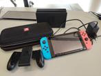 Nintendo Switch met accessoires en hoes, Met 2 controllers, Ophalen of Verzenden, Zo goed als nieuw, Switch Original