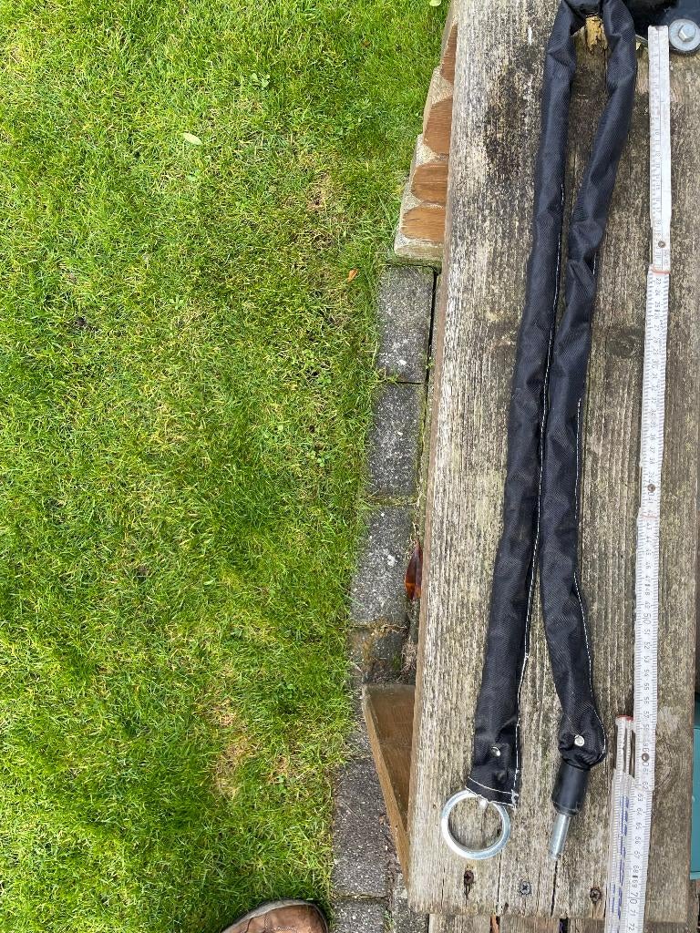 fietssloten, Ophalen, Zo goed als nieuw, Insteekslot