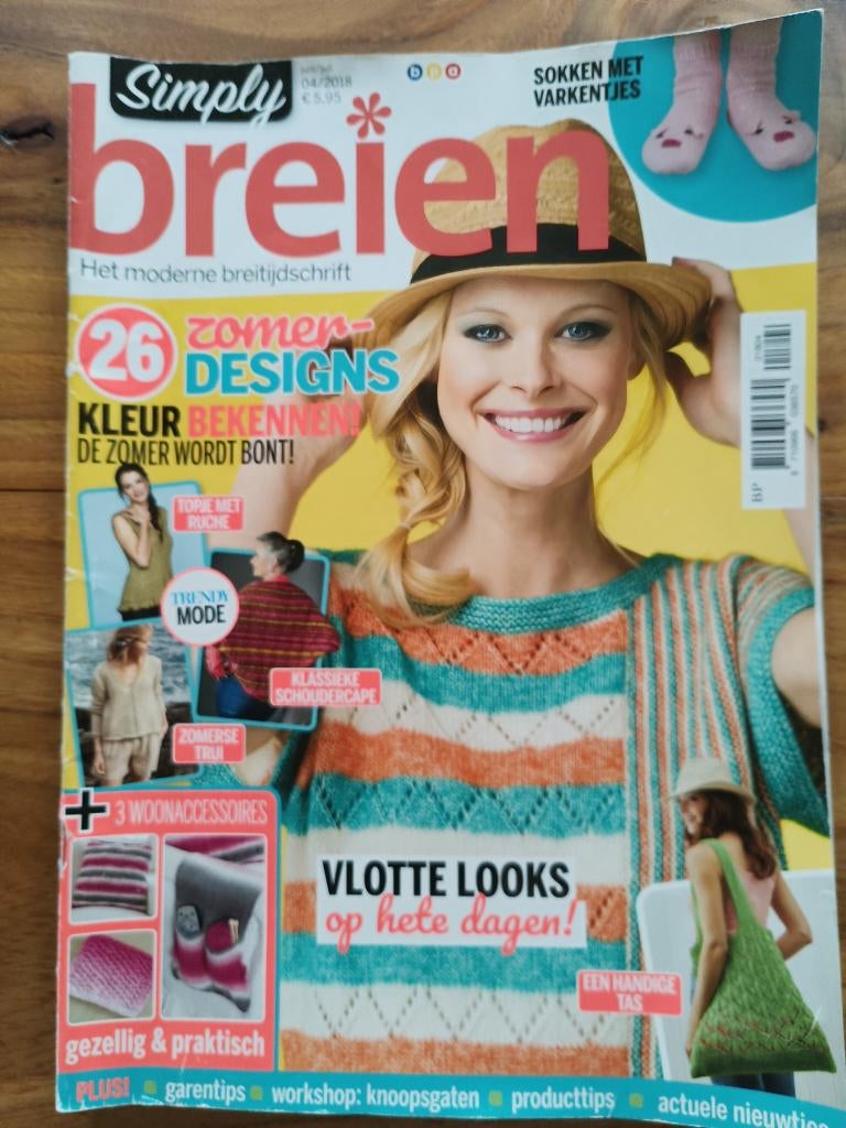Simply breien 4 2018 truien vesten dekentas cape topjes, Boeken, Ophalen of Verzenden, Zo goed als nieuw, Breien en Haken