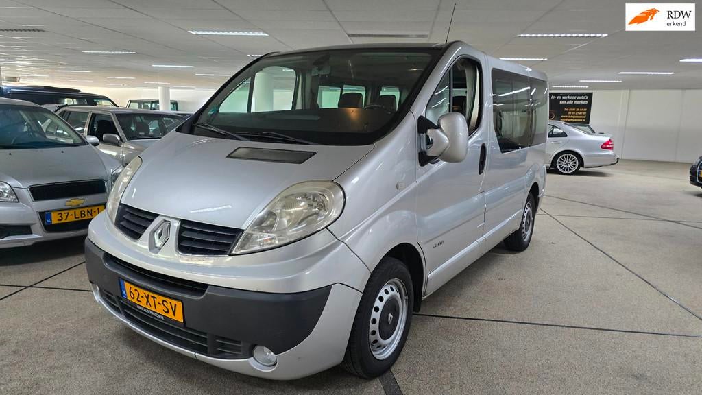 Renault Trafic Passenger 2.0 dCi T27 L1H1 Authentique 8 pers, Auto's, Renault, 8 stoelen, 2000 kg, 1919 kg, 226 €/maand