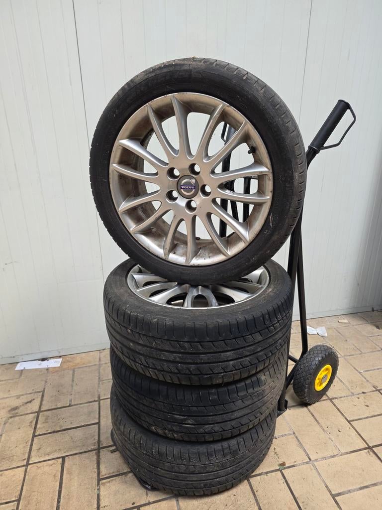 Volvo C30 5x108 Velgen met 205/50/17 Banden, Auto-onderdelen, Banden en Velgen, Ophalen, Gebruikt, Banden en Velgen, 17 inch