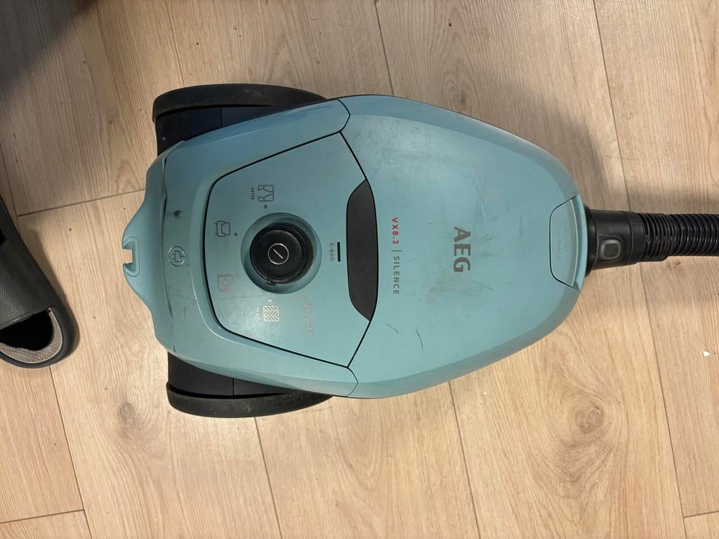 AEG VX8.2 Silence Stofzuiger - Weinig Gebruikt, Stofzuiger, Zo goed als nieuw, Minder dan 1200 watt, Ophalen