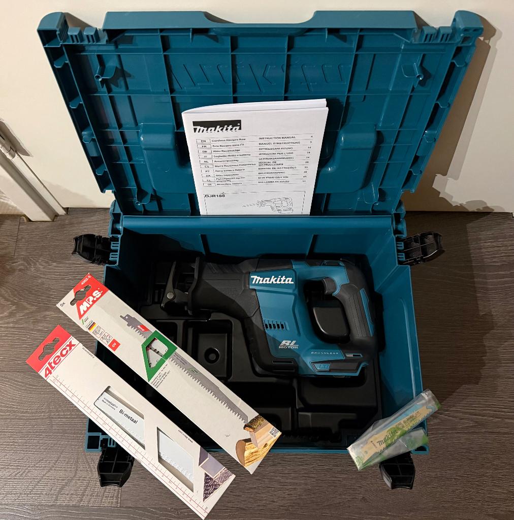 Makita 18 V Li-on accu Reciprozaag vaste prijs 225 euro., 70 mm of meer, Ophalen of Verzenden, Zo goed als nieuw, Makita
