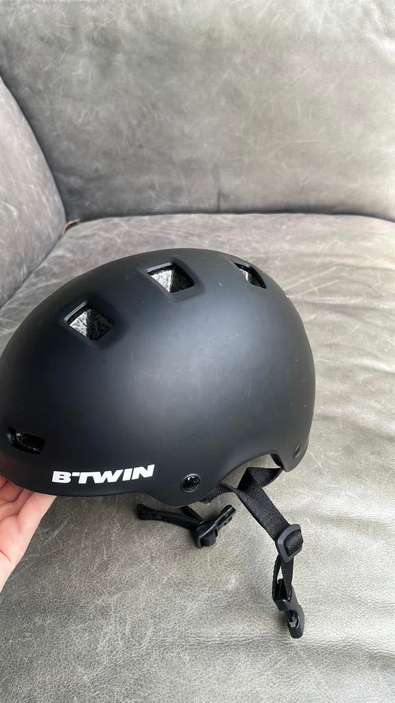 paarden cap, btwin, zwart, Ophalen, Zo goed als nieuw