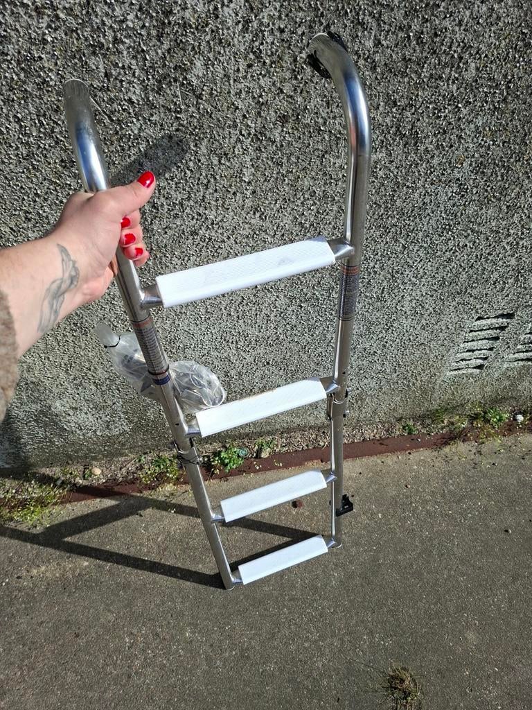 Mooie RVS zwemtrap met 4 tredes (NIEUW!), Ophalen of Verzenden, Nieuw