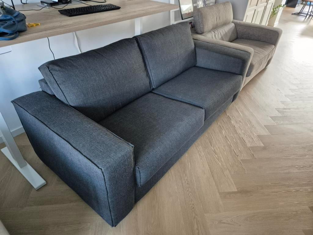 Comfortabele tweezitsbank - Donkergrijs, Huis en Inrichting, Gebruikt, Tweepersoons, 75 tot 100 cm, Ophalen of Verzenden