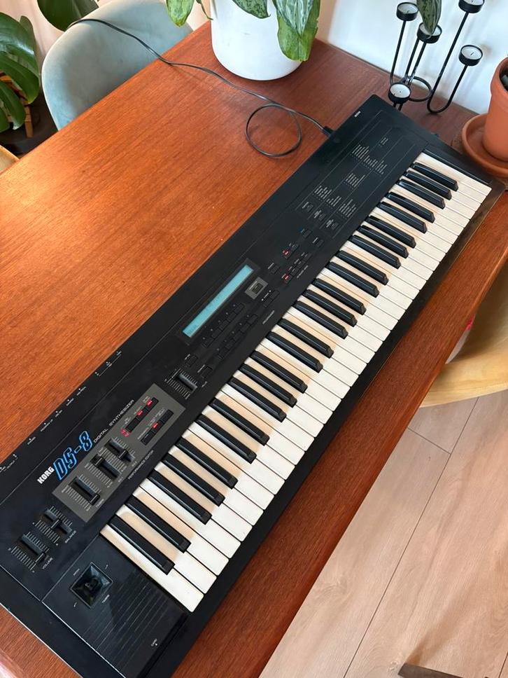 Korg DS-8, Muziek en Instrumenten, Synthesizers, Zo goed als nieuw, 61 toetsen, Korg, Ophalen
