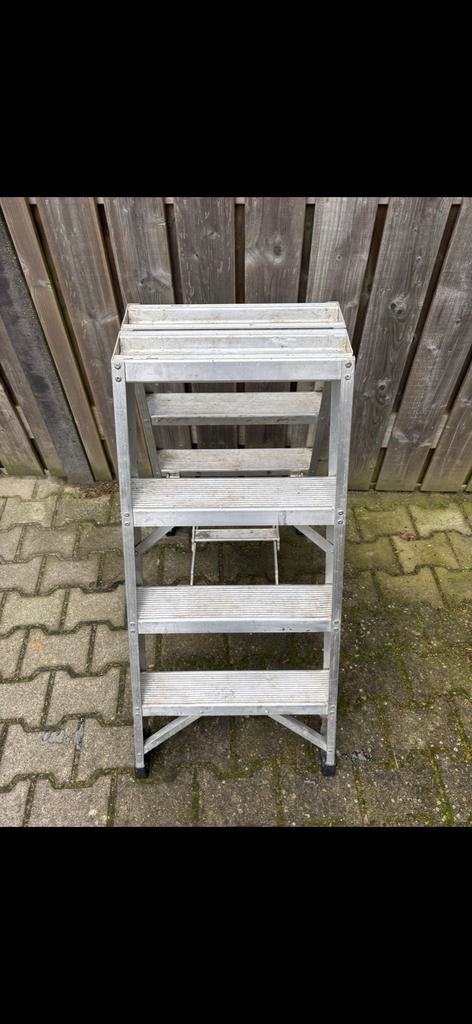 Dirks trap 4 treden, Ophalen, Gebruikt, Trap, Minder dan 2 meter