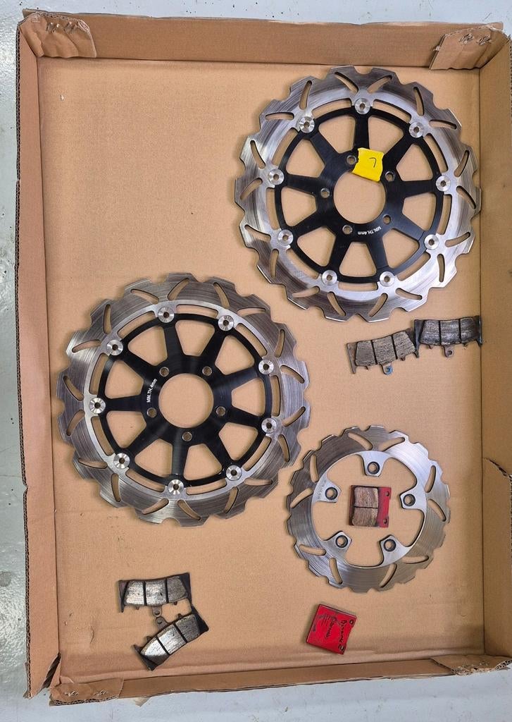 Wave remschijven set + blokken ZGAN GSX-R SRAD, Motoren, Ophalen of Verzenden, Gebruikt