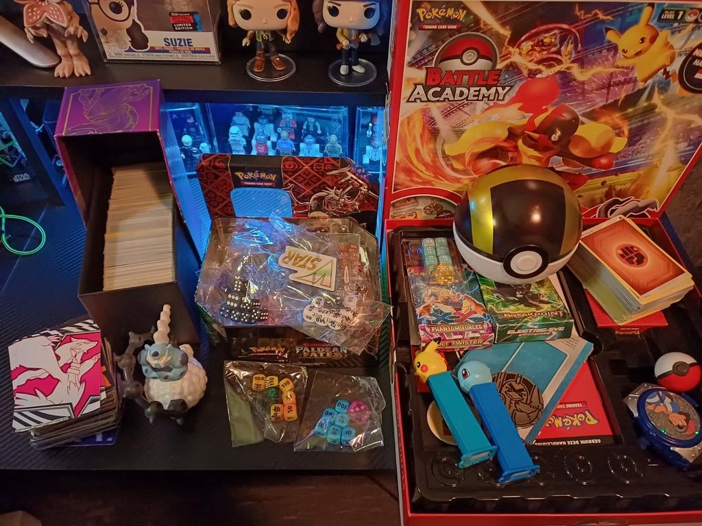 Grote pokemon verzameling, Hobby en Vrije tijd, Verzamelkaartspellen | Pokémon, Ophalen of Verzenden