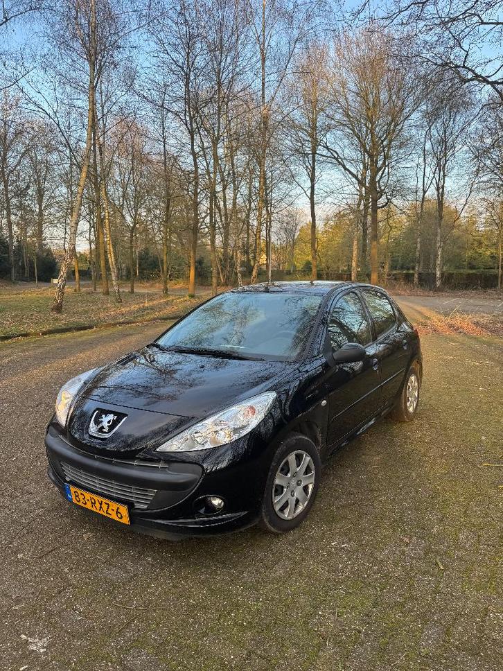 Peugeot 206+  Benzine 1.4 5D 2011 Zwart, Auto's, Peugeot, Particulier, 206+, Aangepast voor mindervaliden, ABS, Airbags, Airconditioning