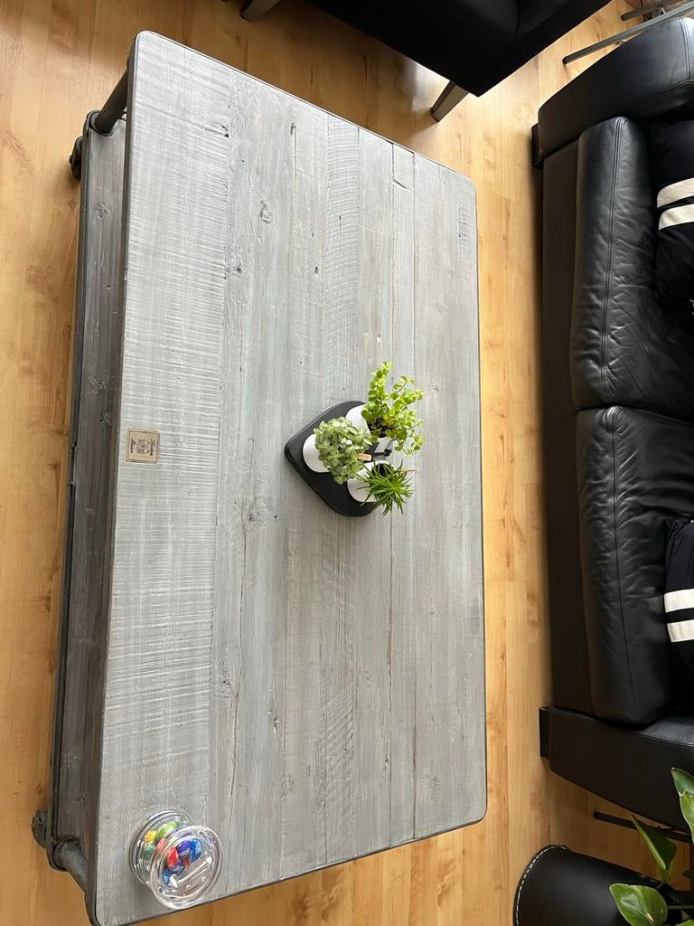 Riviera Maison salontafel stoer en industrieel, Huis en Inrichting, Tafels | Salontafels, 100 tot 150 cm, Zo goed als nieuw, Minder dan 50 cm