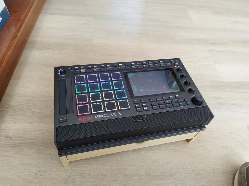 Akai MPC Live III - Standalone Sampler/Synth/Mixer, Ophalen of Verzenden, Zo goed als nieuw