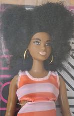 Barbie Fashionistas curvy Bold Stripes nr. 105 uit 2018 NRFB, Verzamelen, Poppen, Verzenden, Nieuw, Fashion Doll