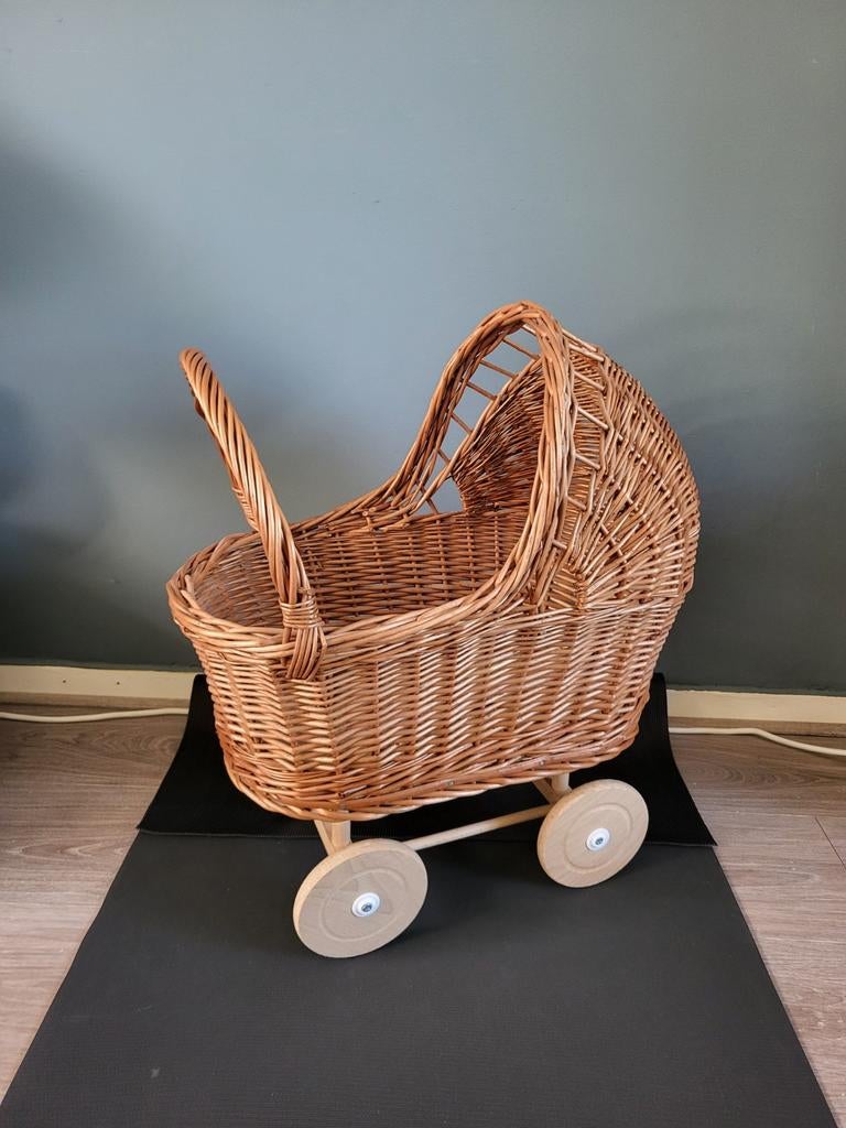 Rieten poppenwagen - vintage look, Kinderen en Baby's, Speelgoed | Poppen, Gebruikt, Overige typen, Ophalen
