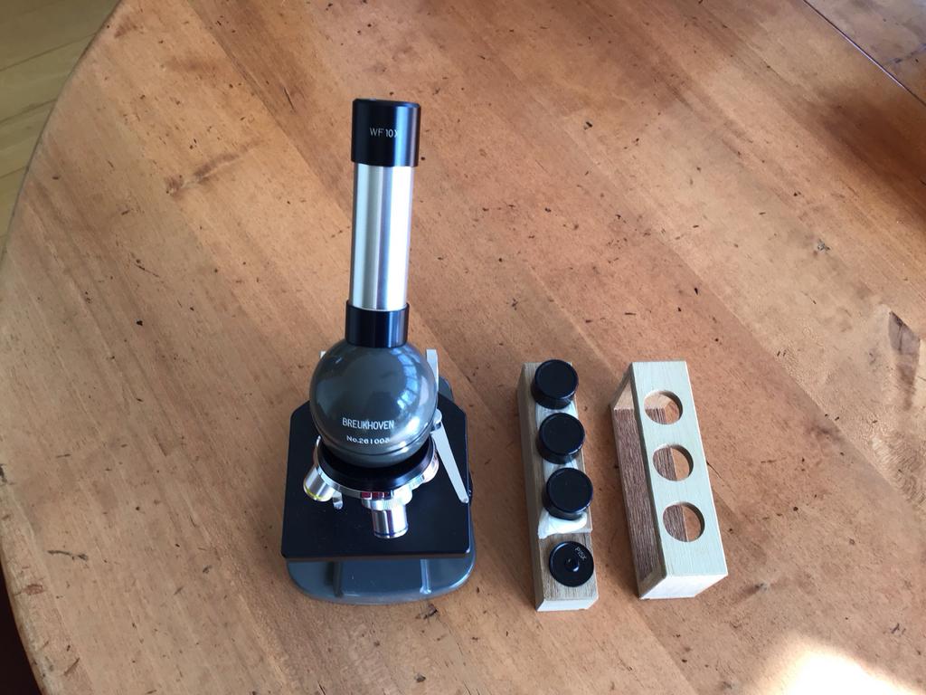 Vintage Microscoop Breukhoven - Schoolmodel (1964), Ophalen, Gebruikt, 400x tot 1000x, Biologische microscoop