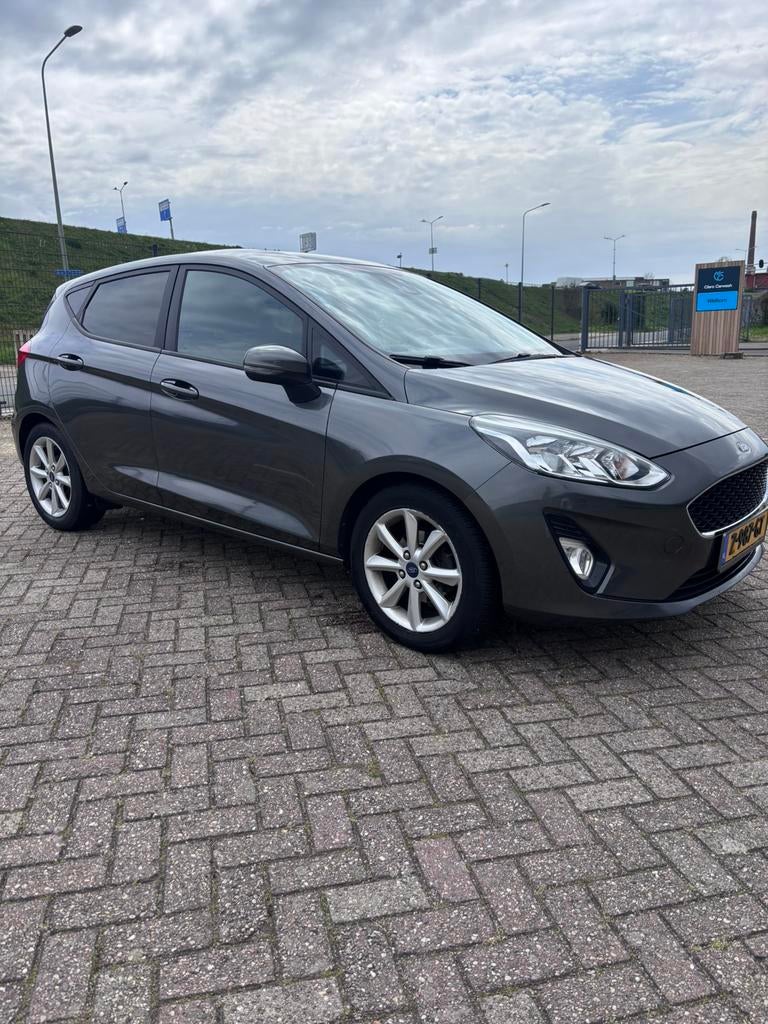 Ford Fiësta 1.0 Ecoboost 2018/ APK 2027 / STOELVERWARMING, Auto's, Voorwielaandrijving, 580 kg, Multifunctioneel stuurwiel, Handgeschakeld