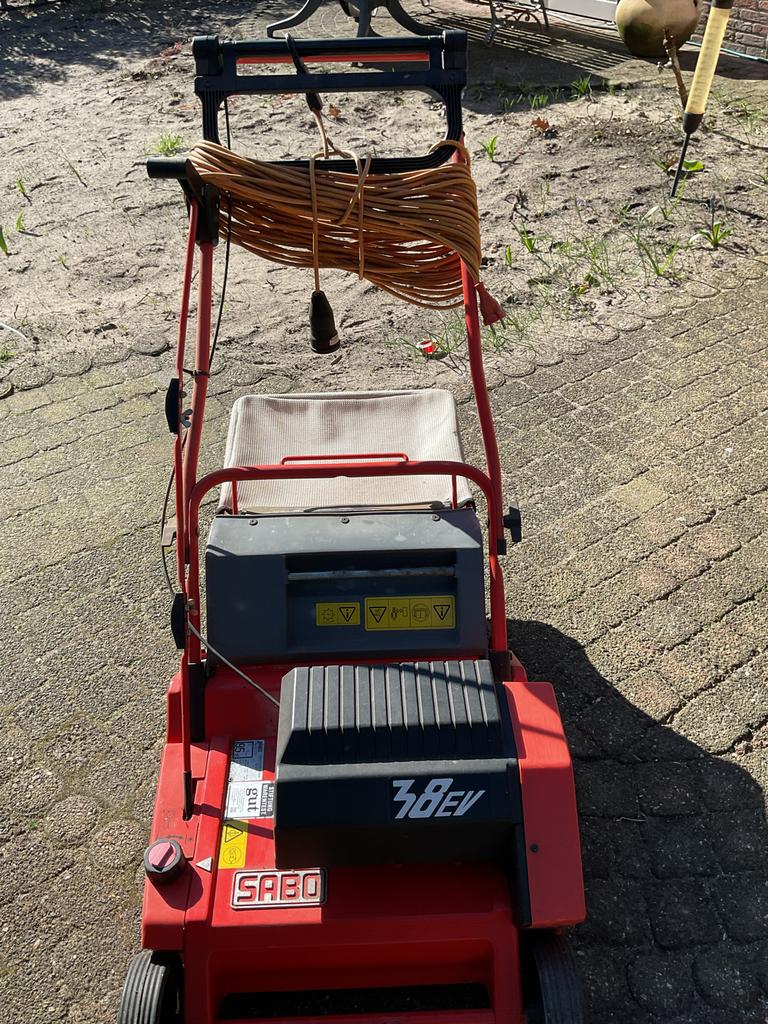 Sabo 38-EV Vertikuteermachine - Elektrisch, Ophalen, Gebruikt, Elektrisch