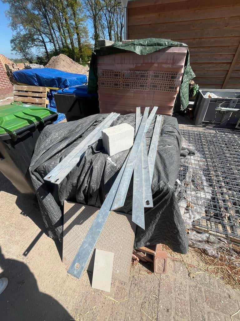 Diverse stalen windverbanden, Tuin en Terras, Tuinhekken en Hekwerk, Ophalen, Gebruikt, IJzer
