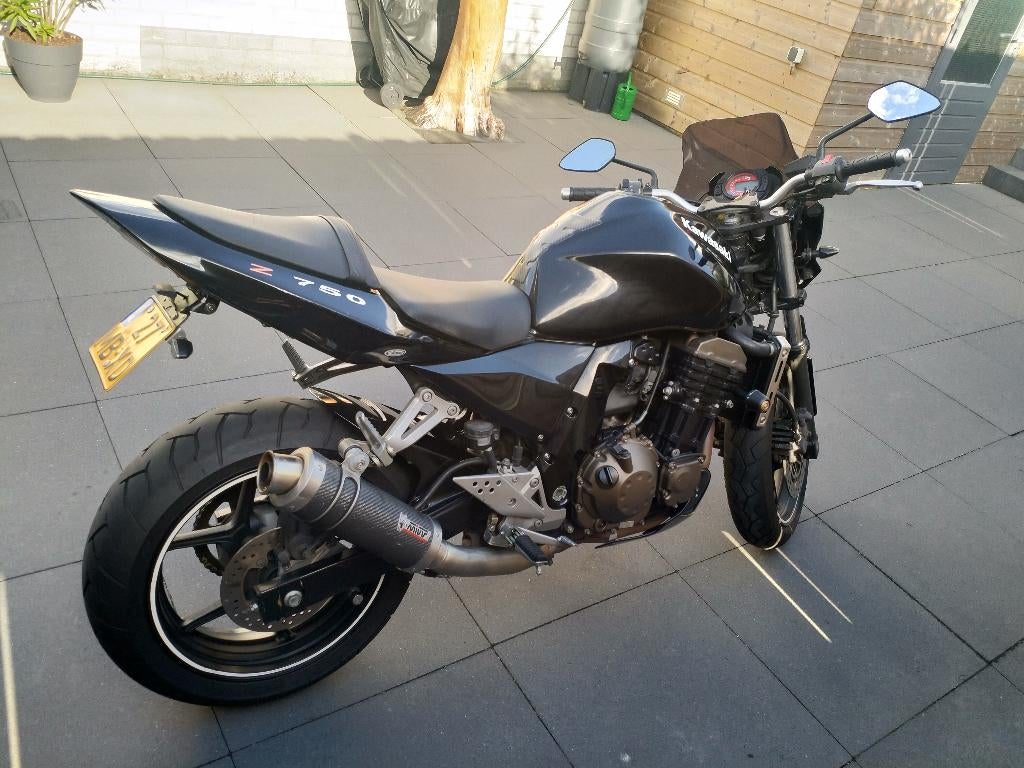 Kawasaki Z750, Sportuitlaat, 750 cc, 4 cilinders, Motorrijbewijs A