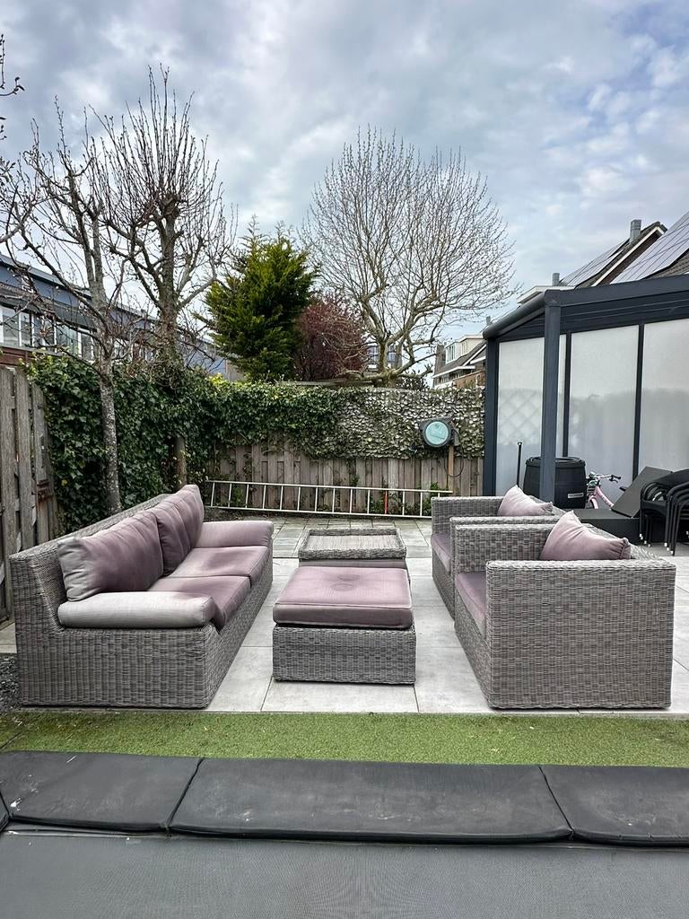 Wicker loungeset:bank, stoelen en hockers -bezorgen mogelijk, Ophalen, Zo goed als nieuw, Wicker, Bank