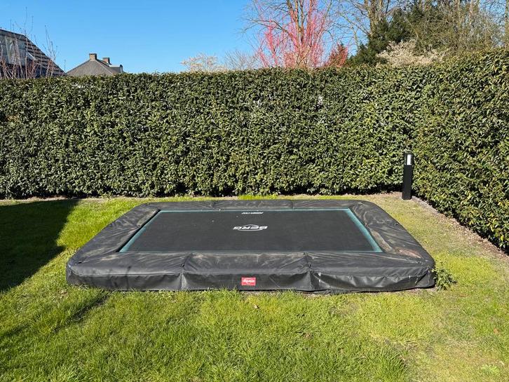 BERG Trampoline Ultim Champion InGround 330x220 Airflow Twin, Kinderen en Baby's, Speelgoed | Buiten | Trampolines, Zo goed als nieuw