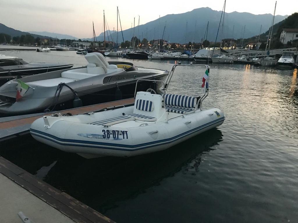 Zodiac Medline  met geremde trailer en 40 PK autolube, Watersport en Boten, Ophalen, Gebruikt, Zodiac, Benzine