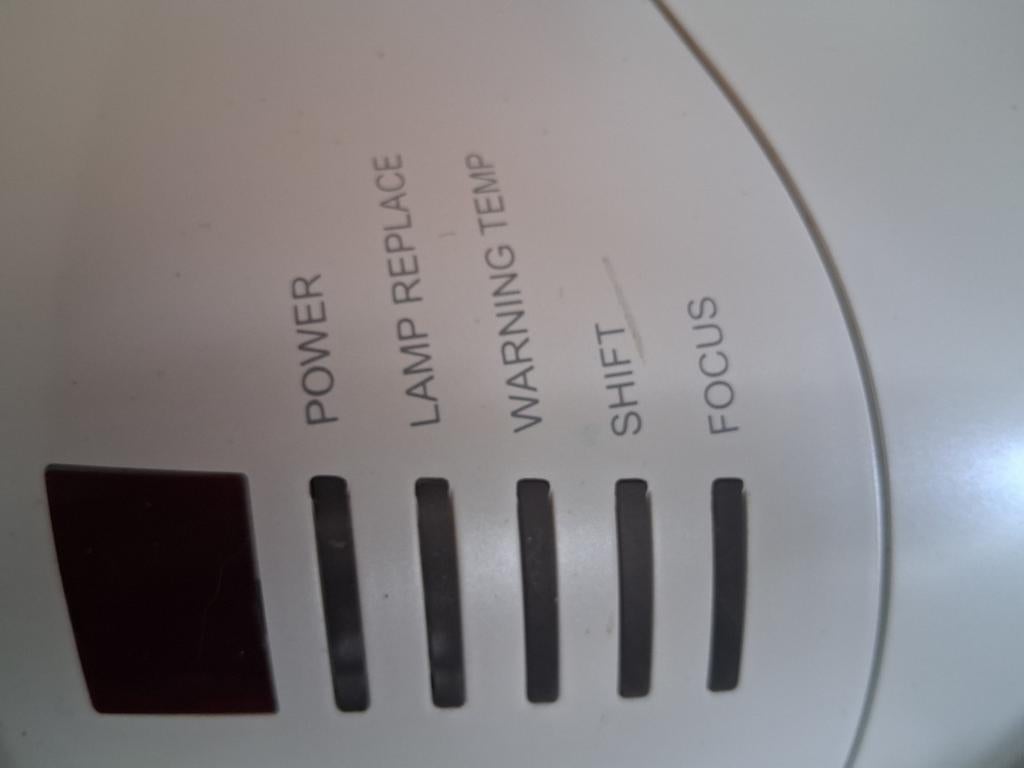 Epson beamer voor binnen en buiten met scherm, z.g.a.n., Ophalen of Verzenden, Zo goed als nieuw, LED, Epson