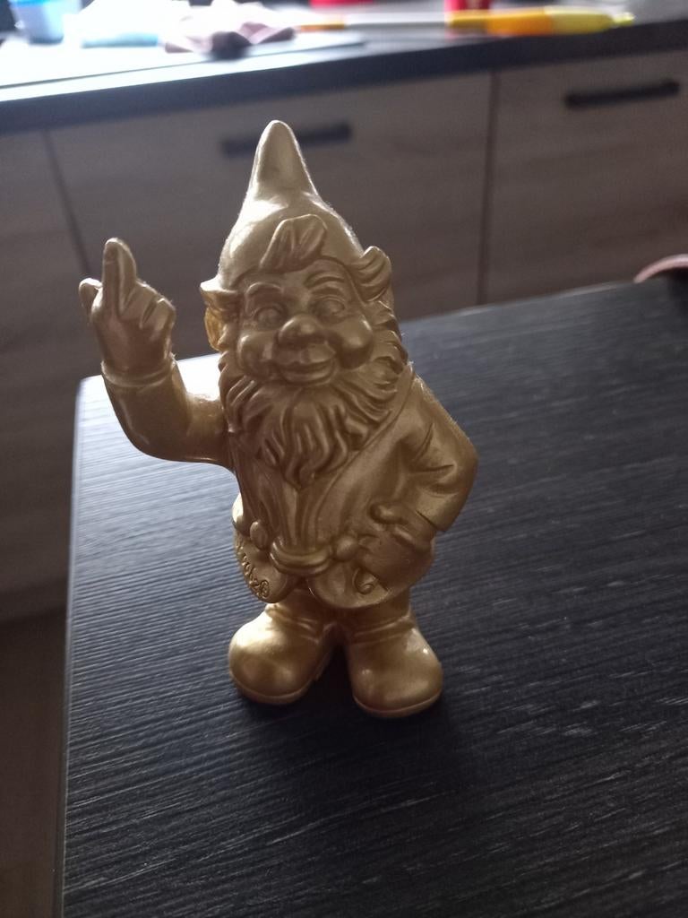 Beeldje kabouter, Ophalen