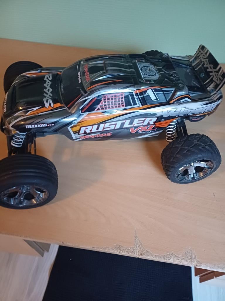 Traxxas radiografisch bestuurbare race auto., Ophalen, Overige schalen, Auto offroad