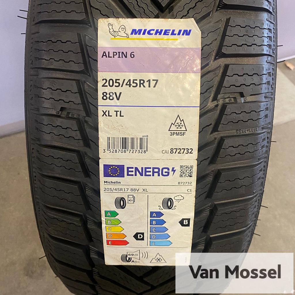 Michelin Alpin 6 205/45/R17 88V, Gebruikt, -, -, 17 inch