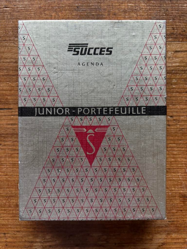 Succes agenda Junior omslag bruin kunstleer- nieuw, Diversen, Ophalen of Verzenden, Zo goed als nieuw